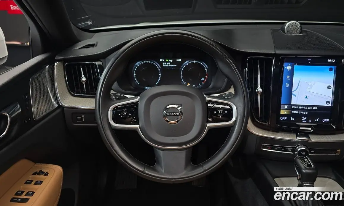 Volvo XC60 2019 2.0 автомат (гидро), фото 19 Volvo XC60 2019 2.0 автомат (гидро), фото 19