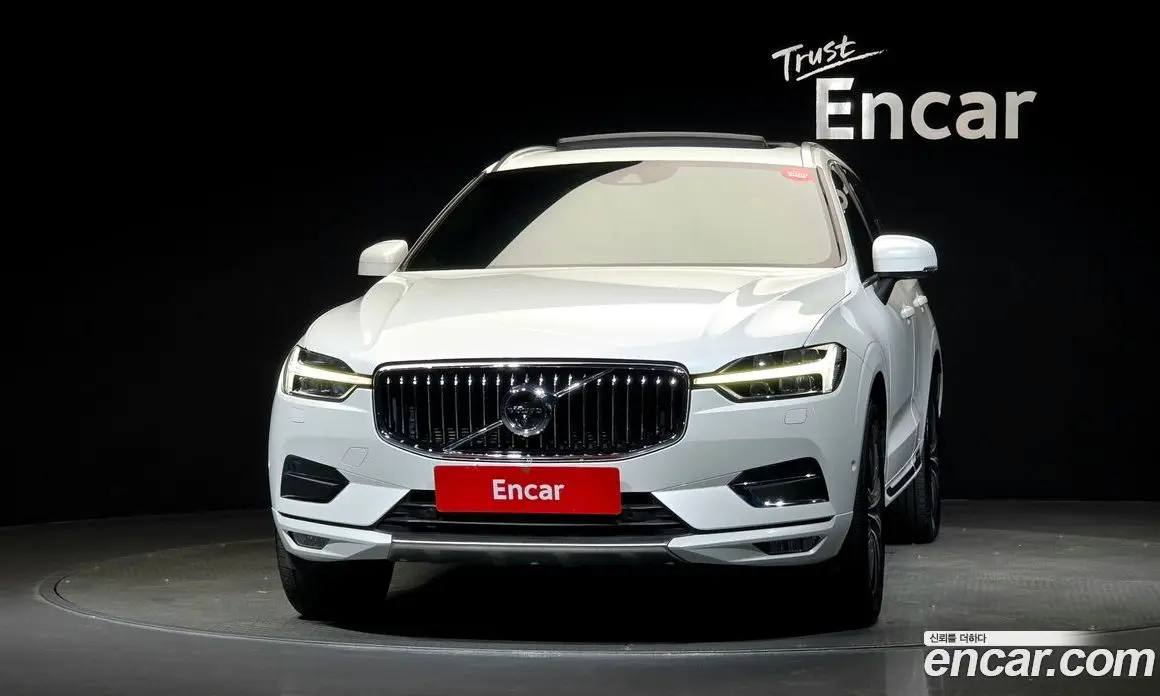Volvo XC60 2019 2.0 автомат (гидро), фото 3 Volvo XC60 2019 2.0 автомат (гидро), фото 3