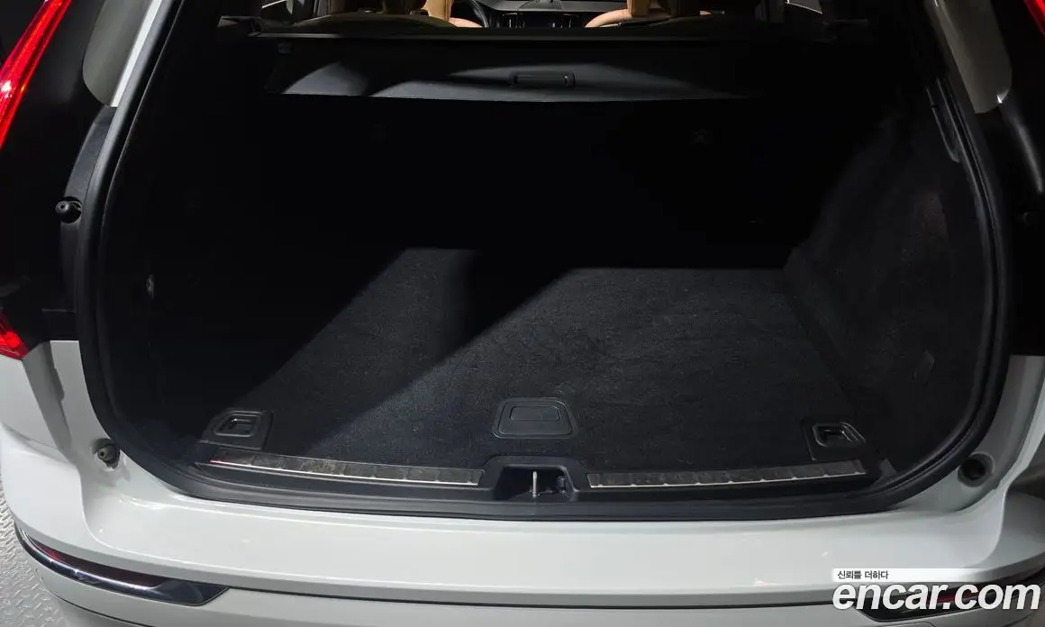 Volvo XC60 2019 2.0 автомат (гидро), фото 27 Volvo XC60 2019 2.0 автомат (гидро), фото 27