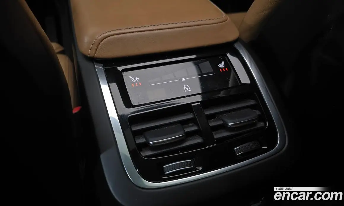 Volvo XC60 2019 2.0 автомат (гидро), фото 29 Volvo XC60 2019 2.0 автомат (гидро), фото 29