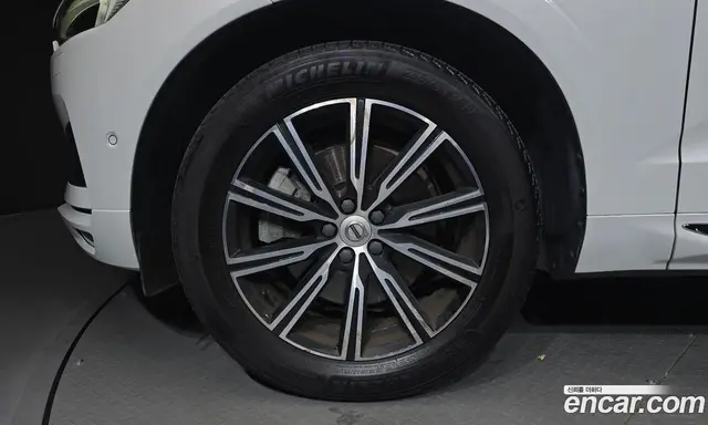 Volvo XC60 2019 2.0 автомат (гидро), миниатюра 5 Volvo XC60 2019 2.0 автомат (гидро), миниатюра 5