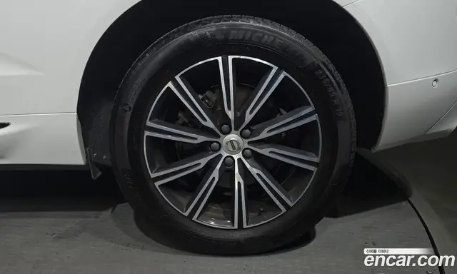 Volvo XC60 2019 2.0 автомат (гидро), миниатюра 7 Volvo XC60 2019 2.0 автомат (гидро), миниатюра 7
