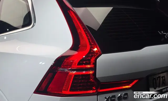 Volvo XC60 2019 2.0 автомат (гидро), миниатюра 9 Volvo XC60 2019 2.0 автомат (гидро), миниатюра 9