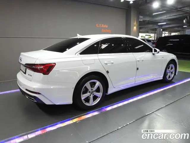 Audi A6 2021 2.0 автомат (гидро), миниатюра 2