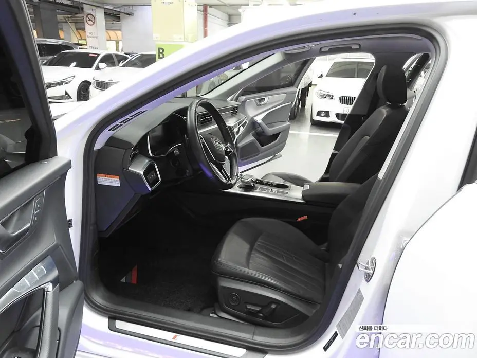 Audi A6 2021 2.0 автомат (гидро), фото 13