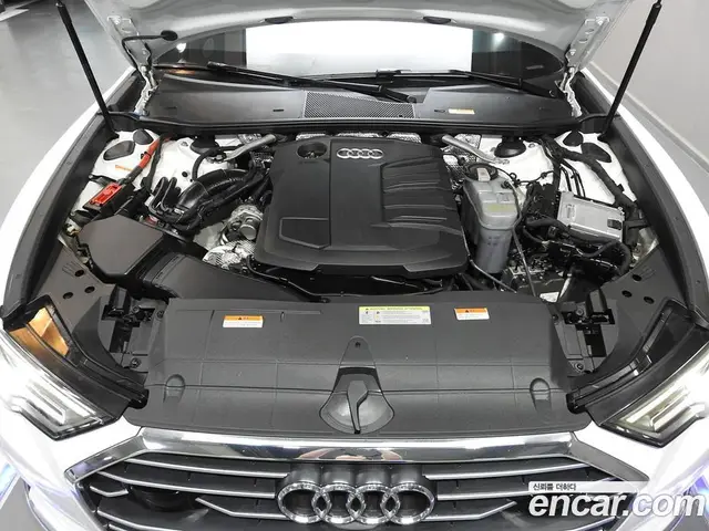 Audi A6 2021 2.0 автомат (гидро), миниатюра 6