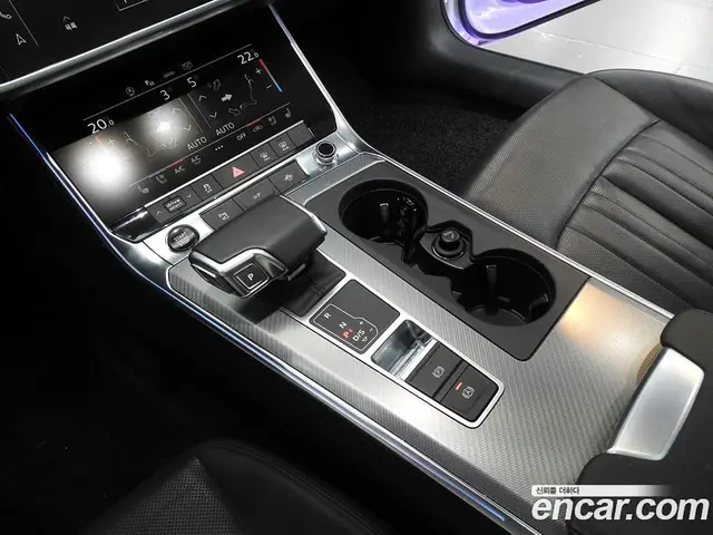 Audi A6 2021 2.0 автомат (гидро), миниатюра 9