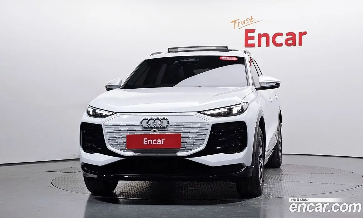 Audi Q6 e-tron 2025 0.2 автомат (гидро), фото 2 Audi Q6 e-tron 2025 0.2 автомат (гидро), фото 2