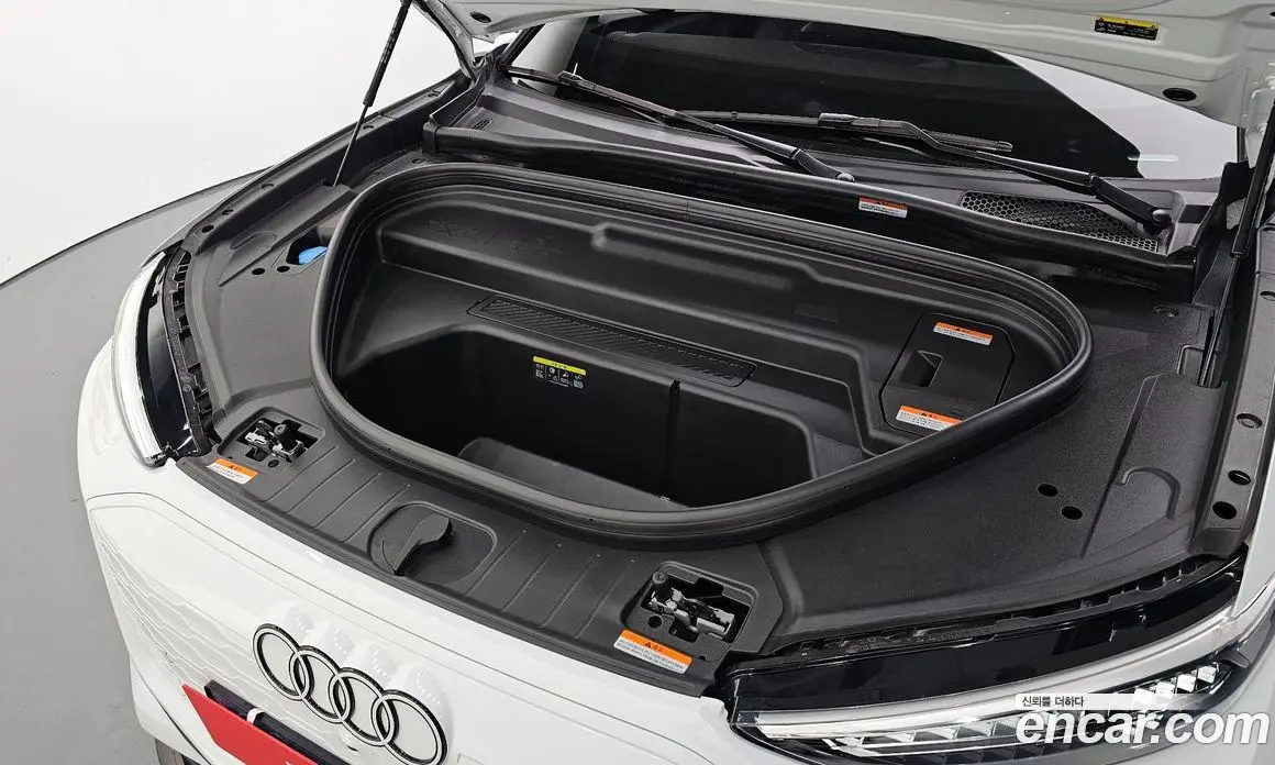Audi Q6 e-tron 2025 0.2 автомат (гидро), фото 5 Audi Q6 e-tron 2025 0.2 автомат (гидро), фото 5
