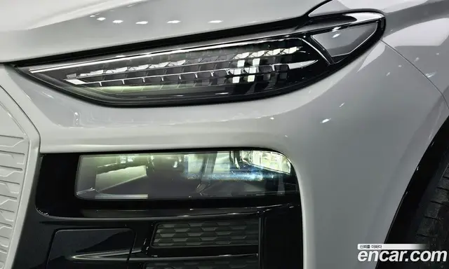 Audi Q6 e-tron 2025 0.2 автомат (гидро), миниатюра 7 Audi Q6 e-tron 2025 0.2 автомат (гидро), миниатюра 7
