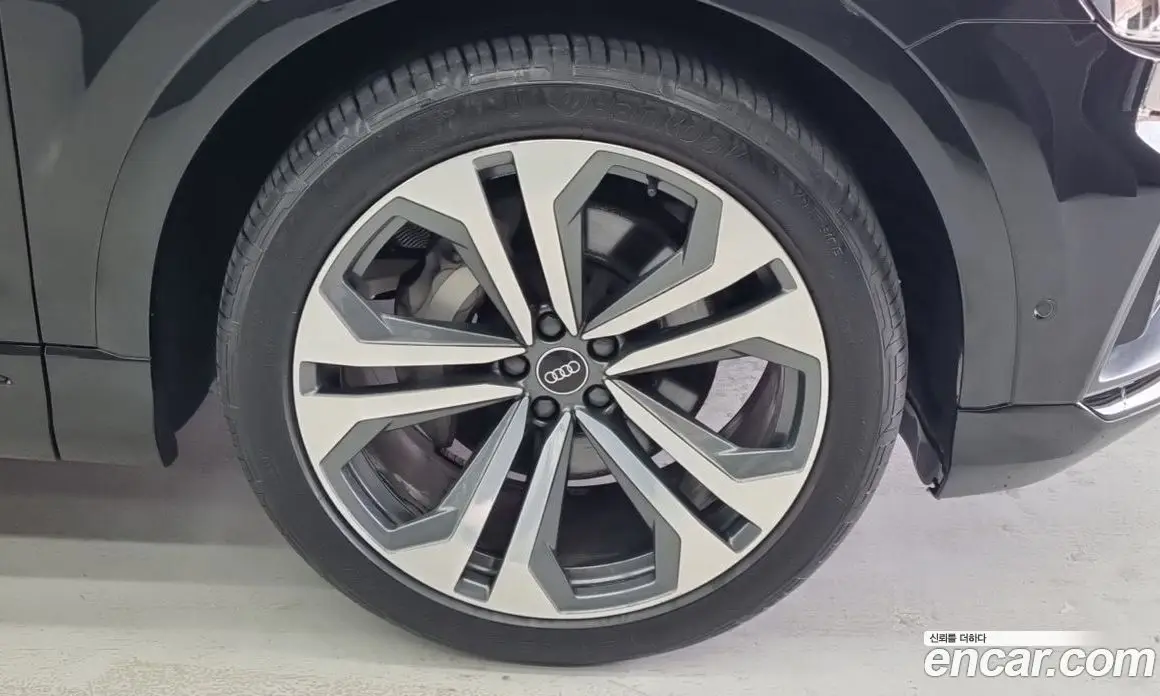 Audi Q8 2023 3.0 автомат (гидро), фото 17 Audi Q8 2023 3.0 автомат (гидро), фото 17