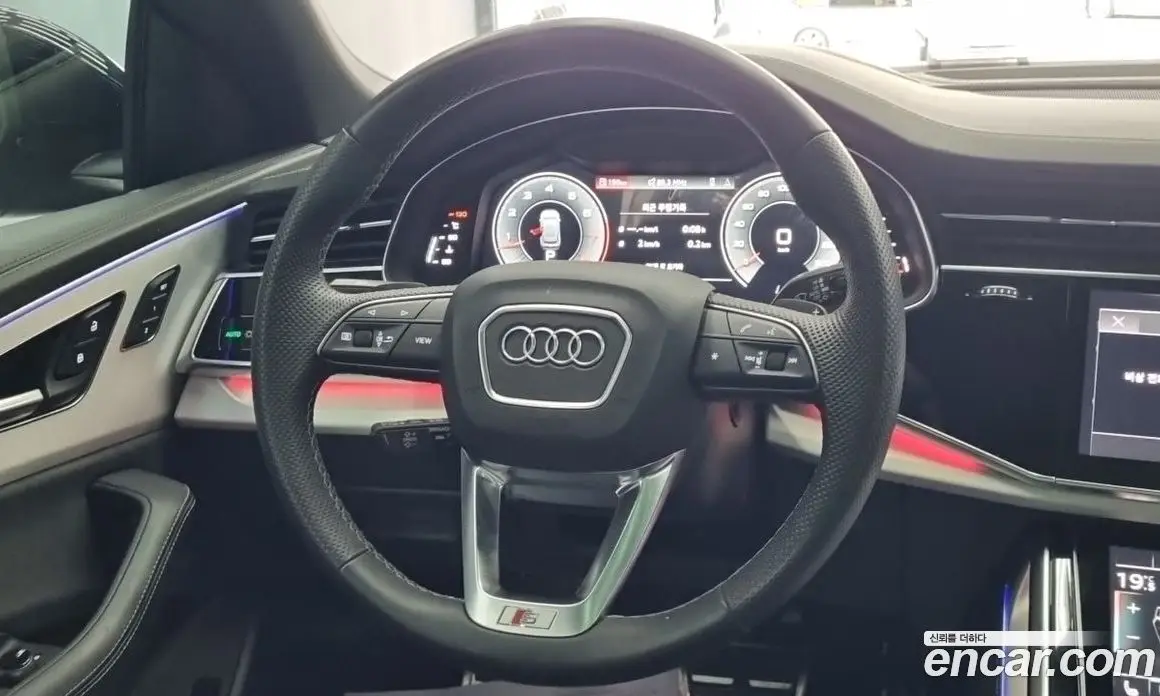 Audi Q8 2023 3.0 автомат (гидро), фото 8 Audi Q8 2023 3.0 автомат (гидро), фото 8