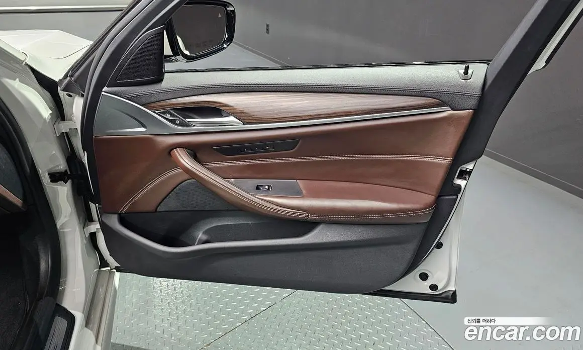 BMW 5 серия 2017 2.0 автомат (гидро), фото 14 BMW 5 серия 2017 2.0 автомат (гидро), фото 14