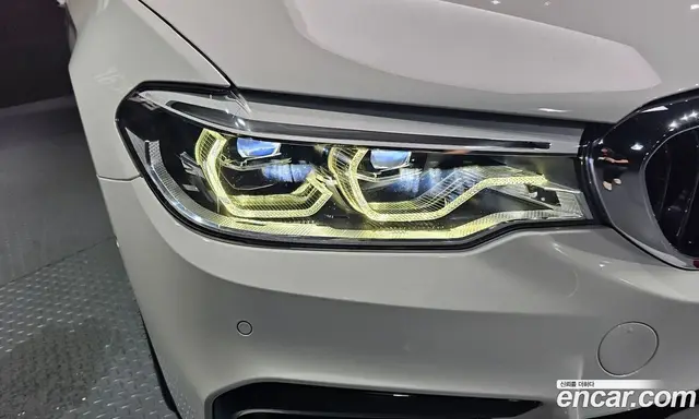 BMW 5 серия 2017 2.0 автомат (гидро), миниатюра 8 BMW 5 серия 2017 2.0 автомат (гидро), миниатюра 8