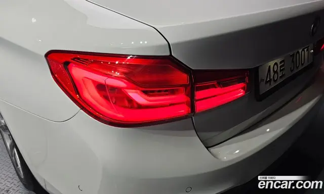 BMW 5 серия 2017 2.0 автомат (гидро), миниатюра 9 BMW 5 серия 2017 2.0 автомат (гидро), миниатюра 9