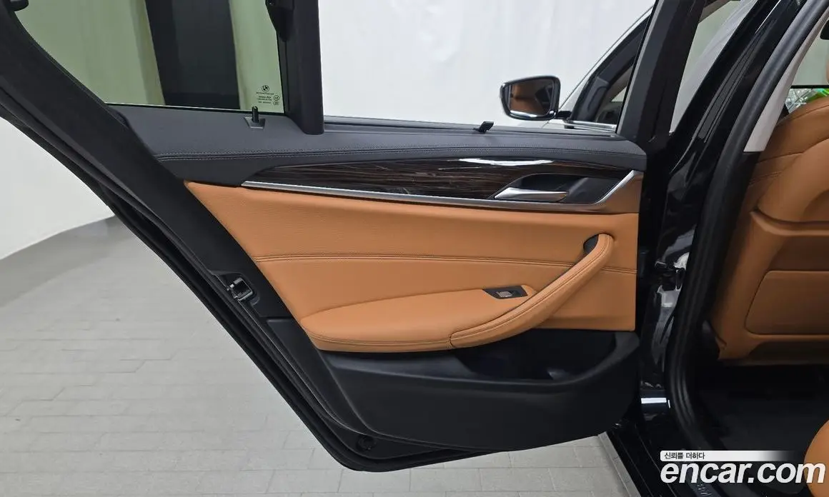 BMW 5 серия 2023 2.0 автомат (гидро), фото 15 BMW 5 серия 2023 2.0 автомат (гидро), фото 15