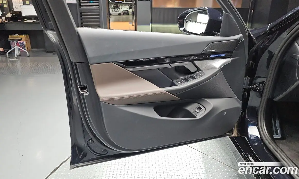 BMW 5 серия 2024 2.0 автомат (гидро), фото 14