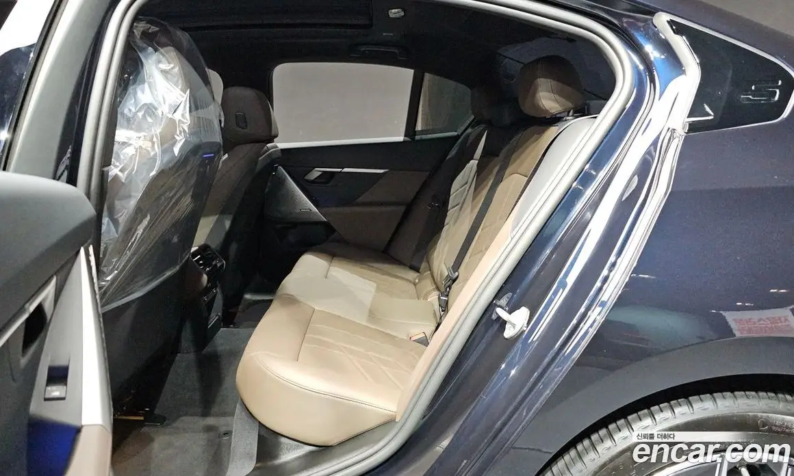 BMW 5 серия 2024 2.0 автомат (гидро), фото 16