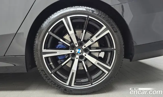 BMW 5 серия 2025 2.0 автомат (гидро), миниатюра 7 BMW 5 серия 2025 2.0 автомат (гидро), миниатюра 7