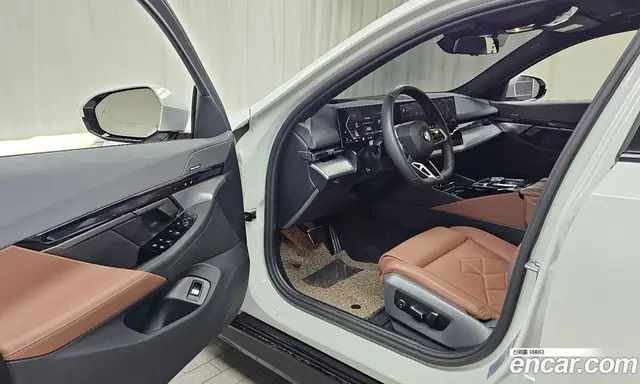 BMW 5 серия 2025 2.0 автомат (гидро), миниатюра 12