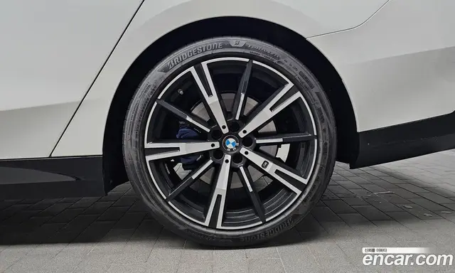 BMW 5 серия 2025 2.0 автомат (гидро), миниатюра 6 BMW 5 серия 2025 2.0 автомат (гидро), миниатюра 6