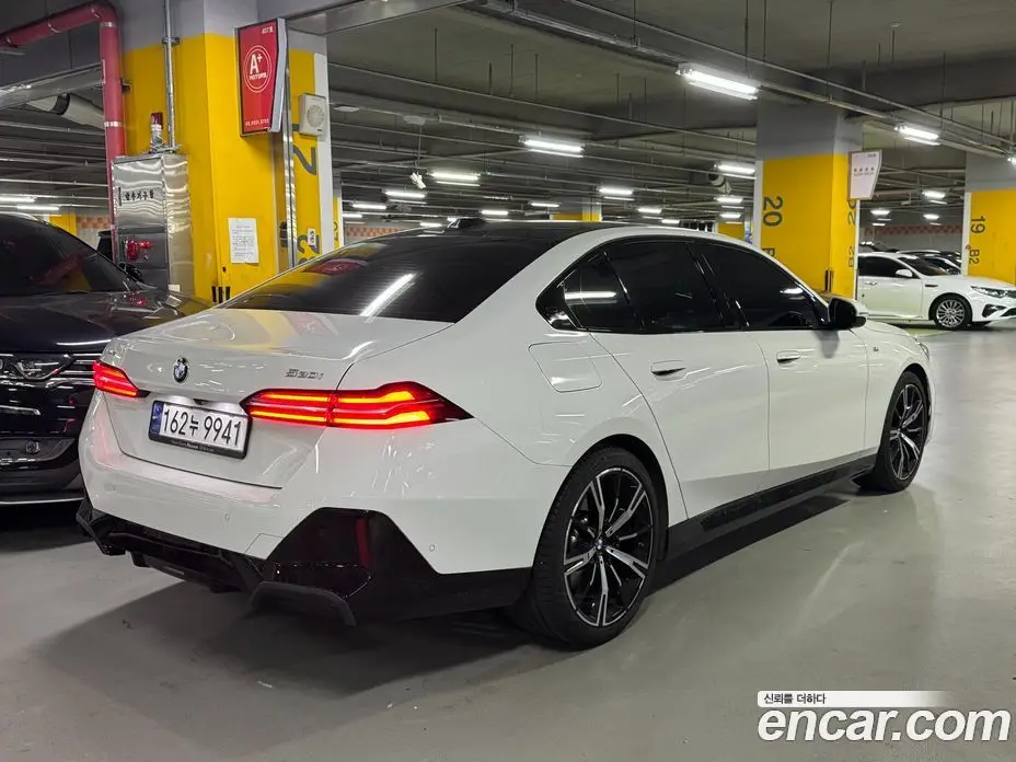 BMW 5 серия 2025 2.0 автомат (гидро), фото 5 BMW 5 серия 2025 2.0 автомат (гидро), фото 5