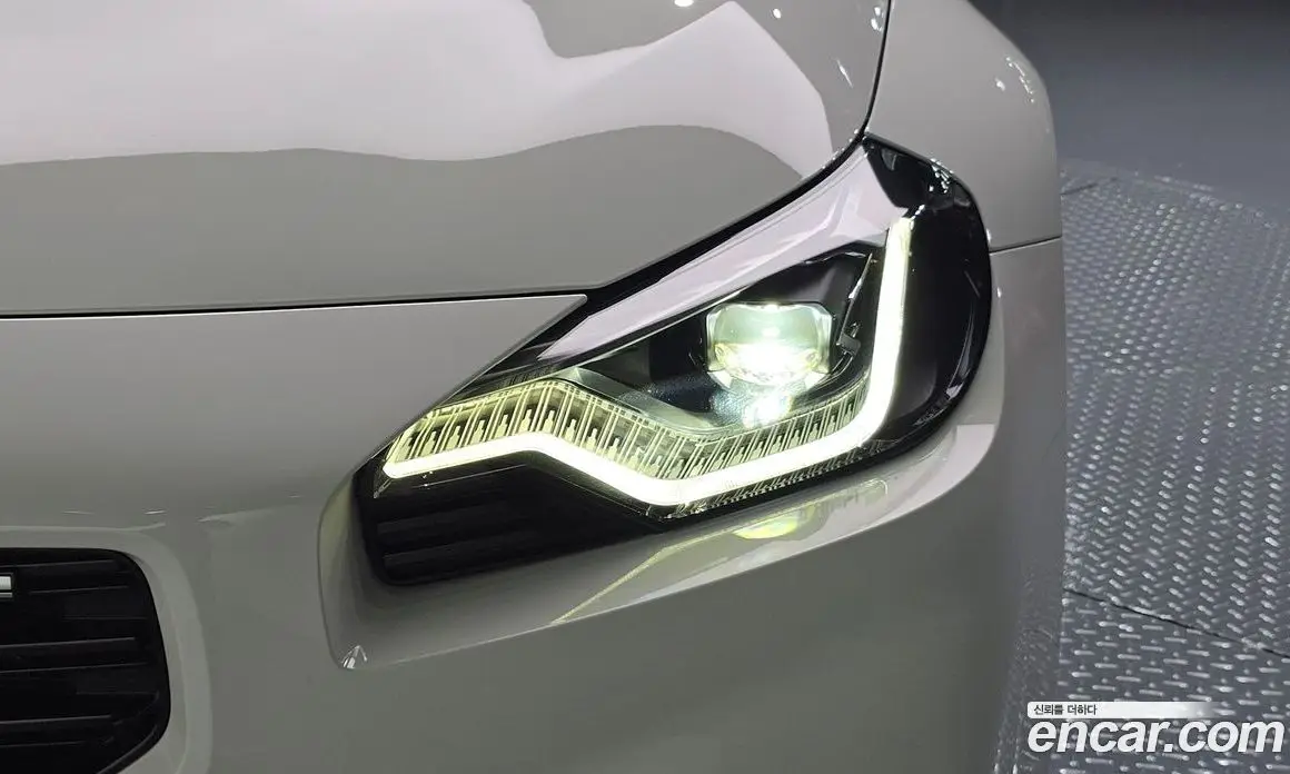 BMW M2 2024 3.0 автомат (гидро), фото 8 BMW M2 2024 3.0 автомат (гидро), фото 8