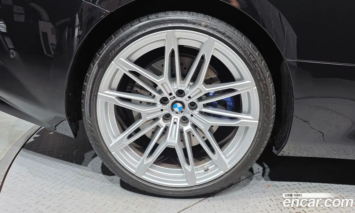 BMW M2 2025 3.0 автомат (гидро), фото 5 BMW M2 2025 3.0 автомат (гидро), фото 5