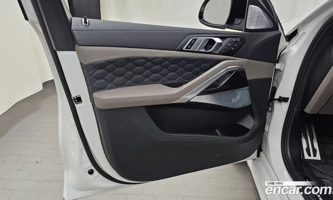 BMW X6M 2025 4.4 автомат (гидро), фото 13