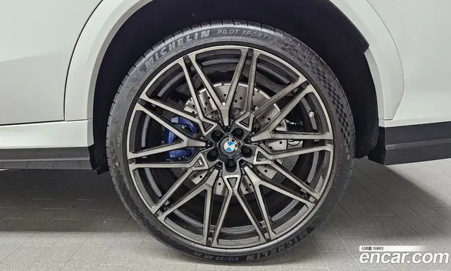 BMW X6M 2025 4.4 автомат (гидро), миниатюра 6