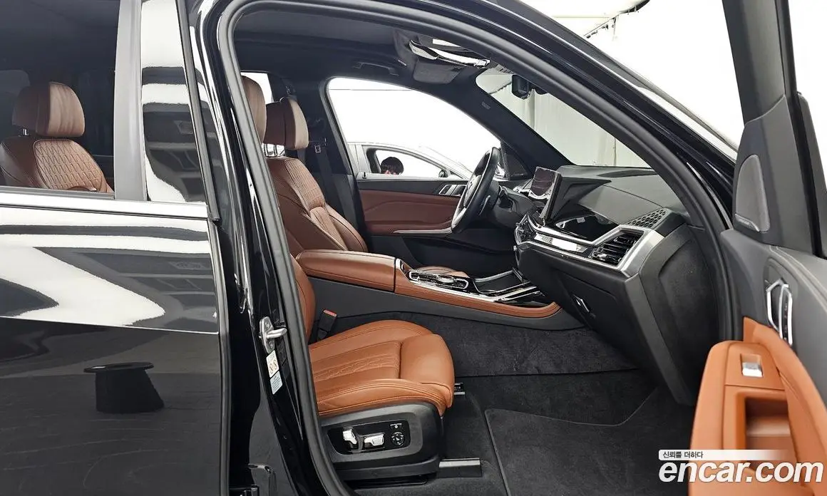 BMW X7 2023 3.0 автомат (гидро), фото 17