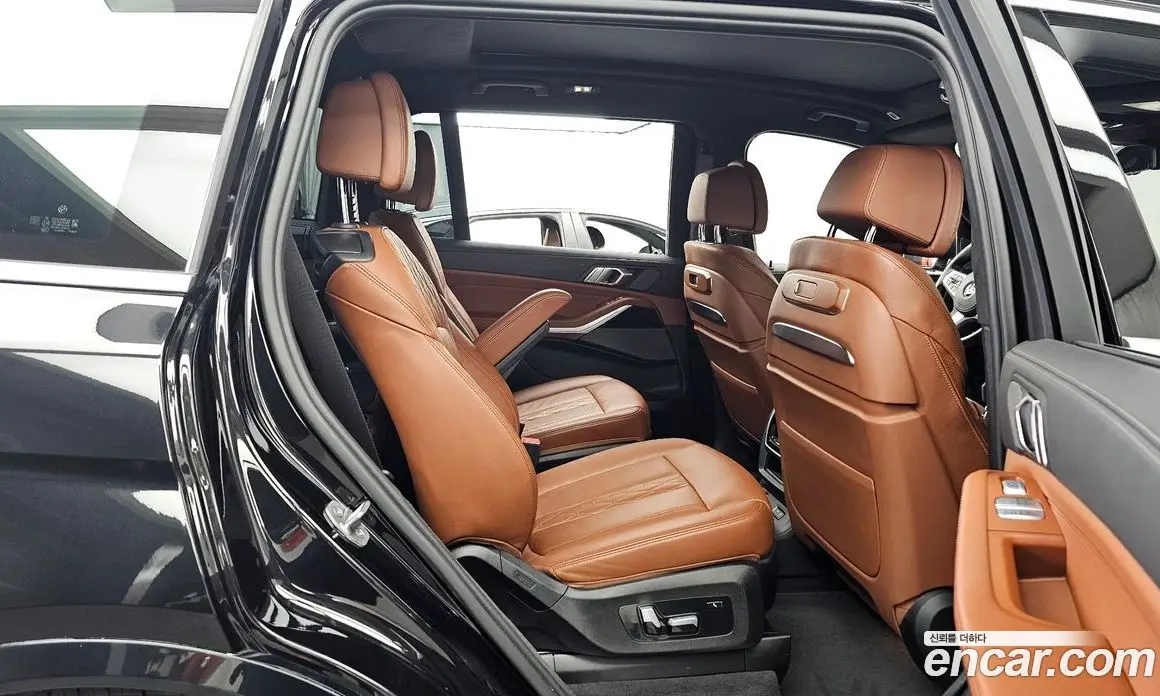 BMW X7 2023 3.0 автомат (гидро), фото 18