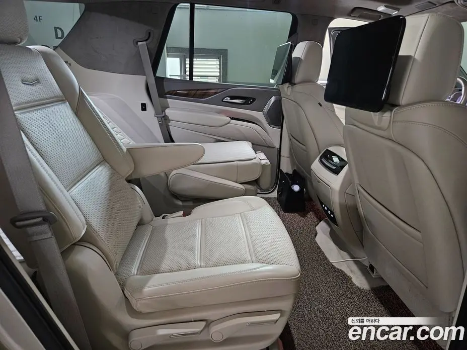 Cadillac Escalade 2021 6.2 автомат (гидро), фото 20 Cadillac Escalade 2021 6.2 автомат (гидро), фото 20