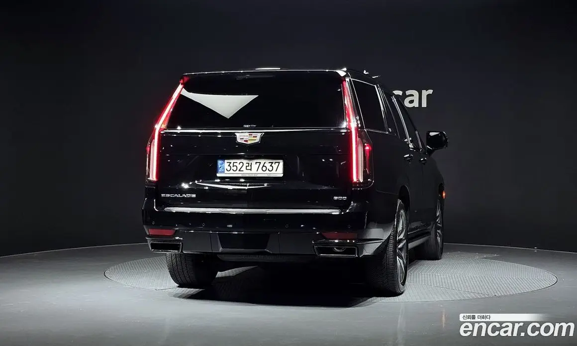 Cadillac Escalade 2022 6.2 автомат (гидро), фото 4 Cadillac Escalade 2022 6.2 автомат (гидро), фото 4