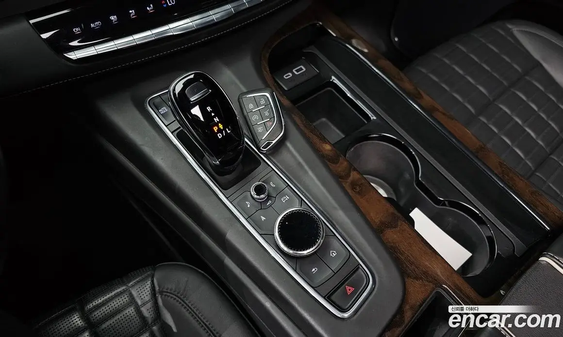 Cadillac Escalade 2022 6.2 автомат (гидро), фото 9 Cadillac Escalade 2022 6.2 автомат (гидро), фото 9