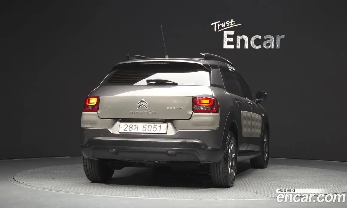 Citroen C4 Cactus 2018 1.6 автомат (гидро), фото 4 Citroen C4 Cactus 2018 1.6 автомат (гидро), фото 4