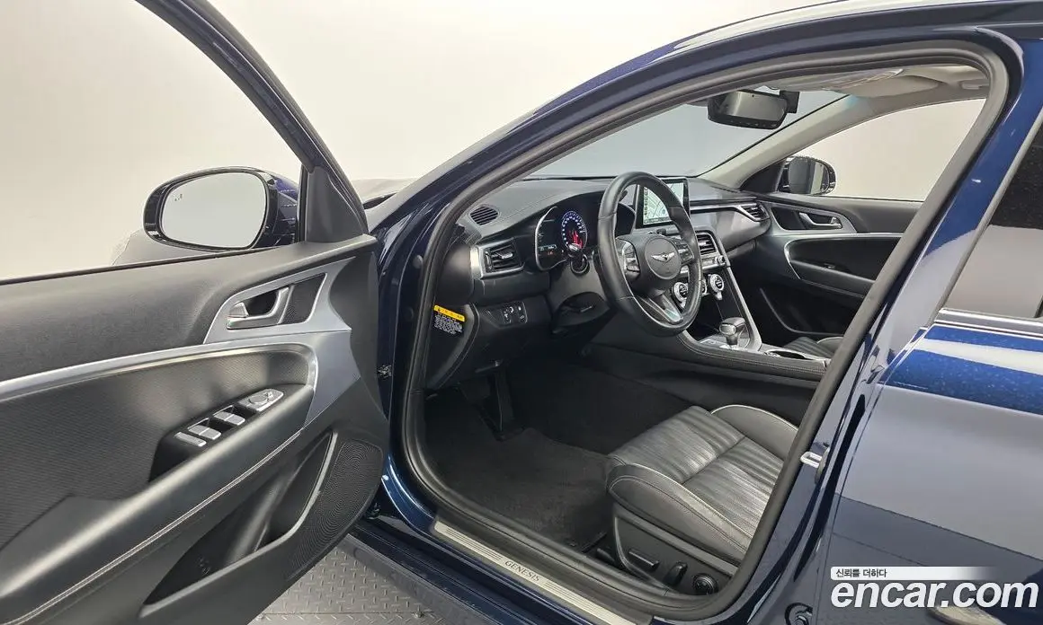 Genesis G70 2018 2.0 автомат (гидро), фото 13 Genesis G70 2018 2.0 автомат (гидро), фото 13