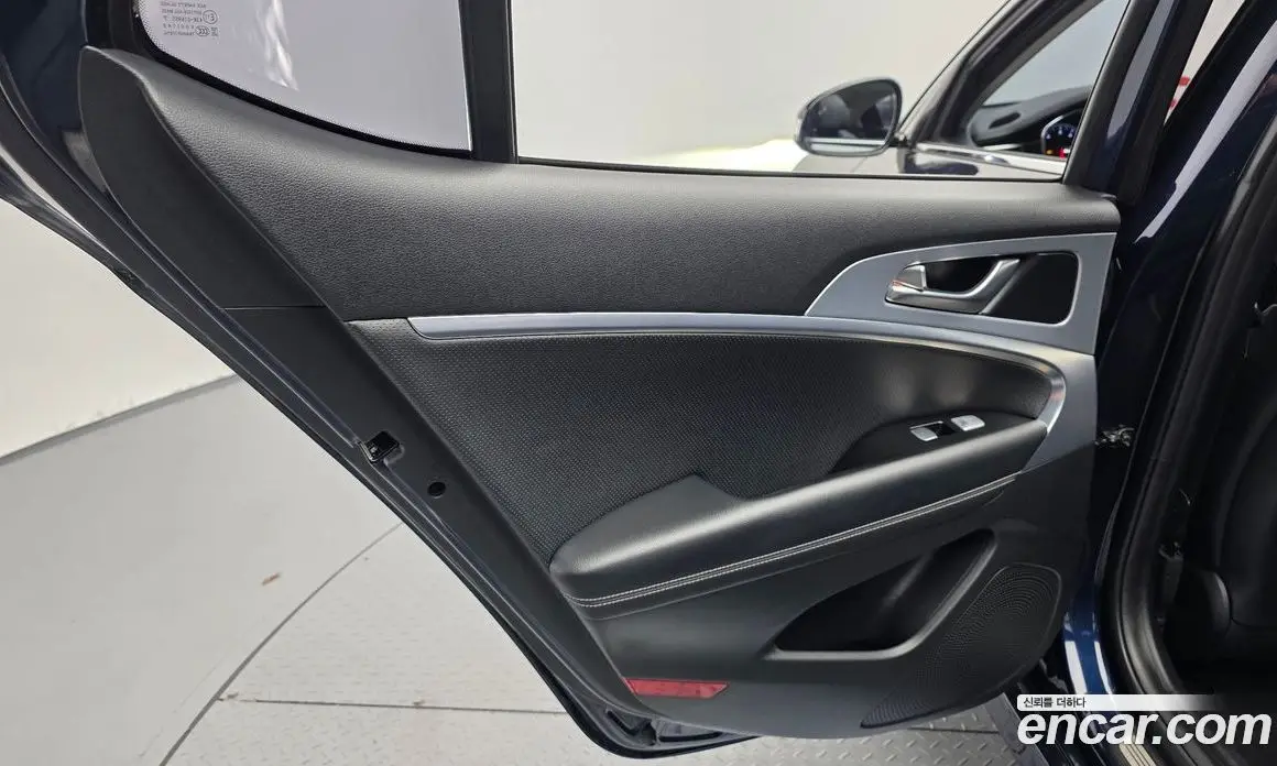 Genesis G70 2018 2.0 автомат (гидро), фото 14 Genesis G70 2018 2.0 автомат (гидро), фото 14