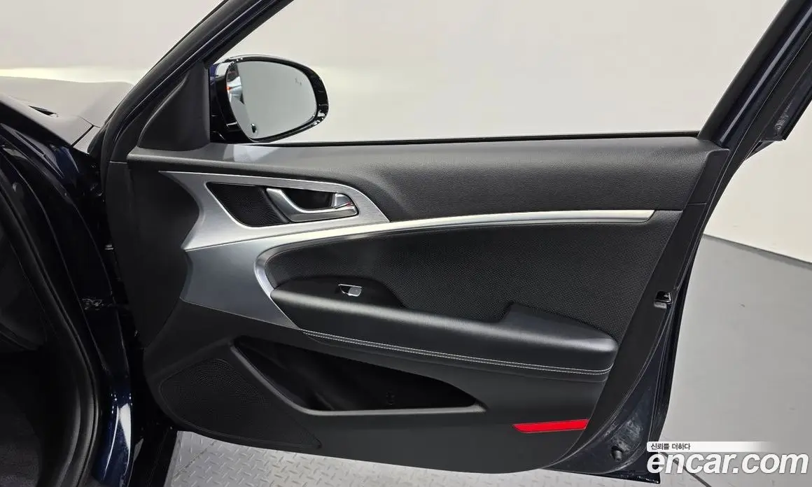 Genesis G70 2018 2.0 автомат (гидро), фото 15 Genesis G70 2018 2.0 автомат (гидро), фото 15