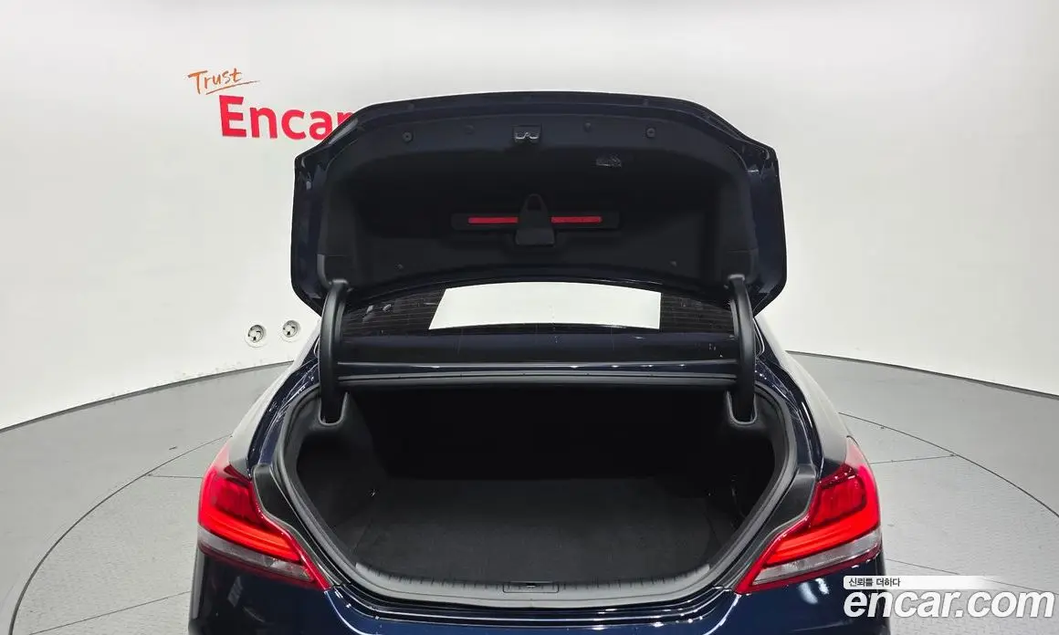 Genesis G70 2018 2.0 автомат (гидро), фото 26 Genesis G70 2018 2.0 автомат (гидро), фото 26