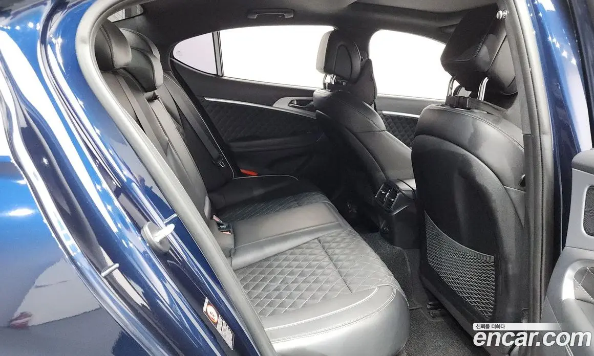 Genesis G70 2018 2.0 автомат (гидро), фото 17 Genesis G70 2018 2.0 автомат (гидро), фото 17