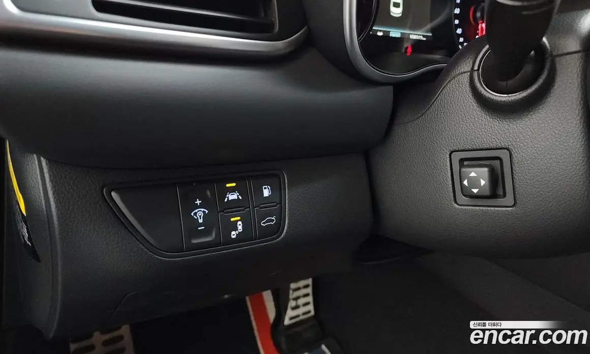 Genesis G70 2018 2.0 автомат (гидро), фото 28 Genesis G70 2018 2.0 автомат (гидро), фото 28