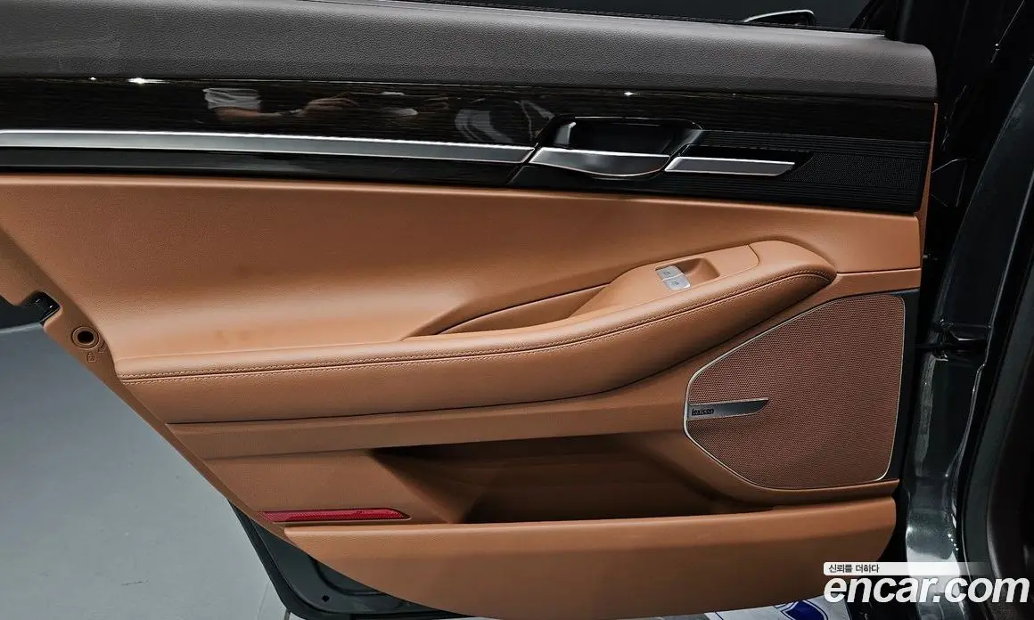 Genesis G90 2019 3.8 автомат (гидро), фото 15 Genesis G90 2019 3.8 автомат (гидро), фото 15