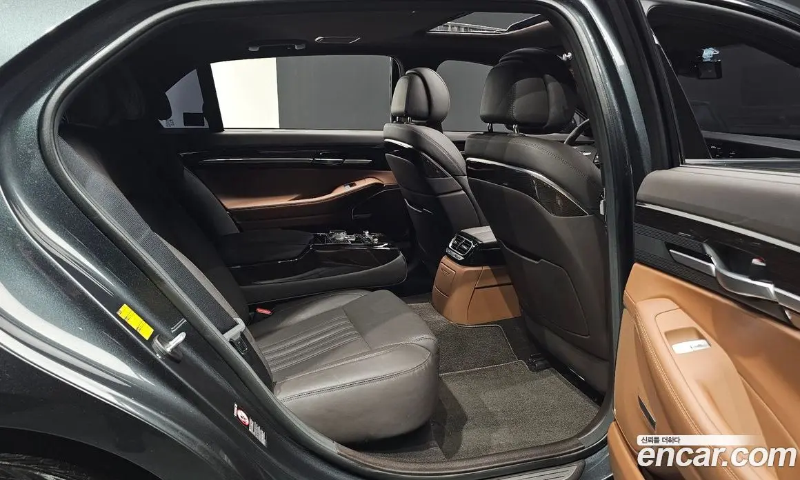 Genesis G90 2019 3.8 автомат (гидро), фото 16 Genesis G90 2019 3.8 автомат (гидро), фото 16