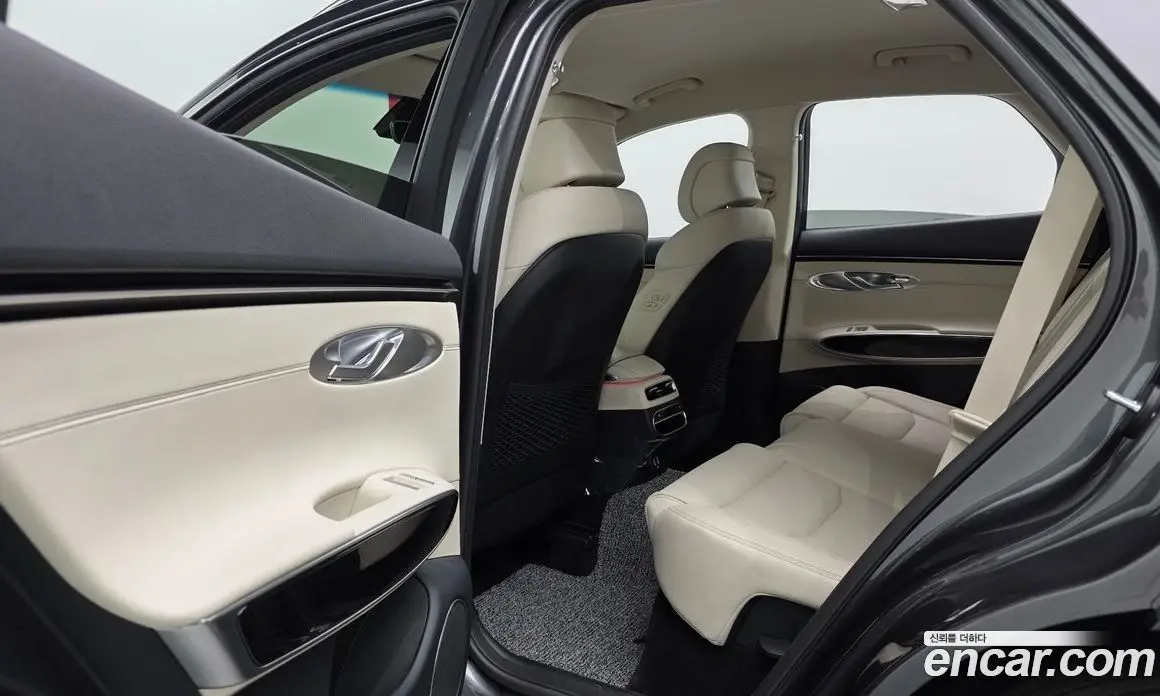 Genesis GV70 2022 2.5 автомат (гидро), фото 30