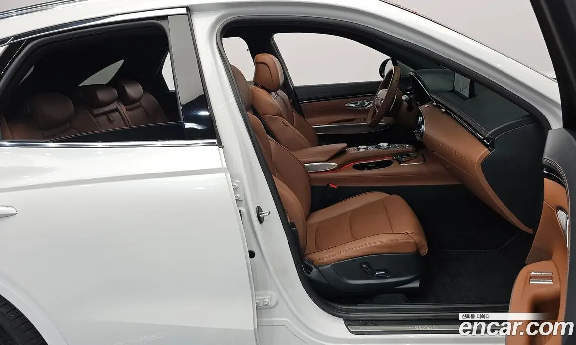 Genesis GV70 2022 2.5 автомат (гидро), фото 16 Genesis GV70 2022 2.5 автомат (гидро), фото 16