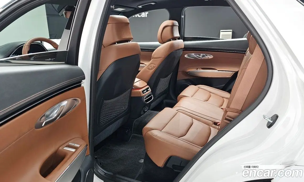 Genesis GV70 2022 2.5 автомат (гидро), фото 17 Genesis GV70 2022 2.5 автомат (гидро), фото 17