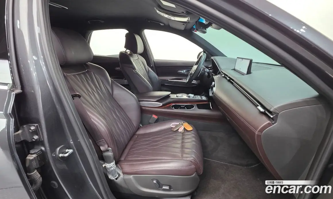 Genesis GV70 2022 2.5 автомат (гидро), фото 13 Genesis GV70 2022 2.5 автомат (гидро), фото 13