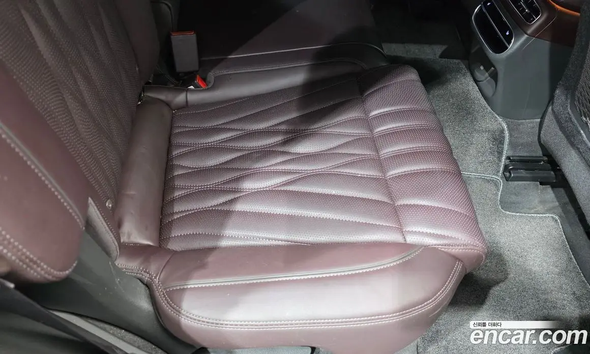 Genesis GV70 2022 2.5 автомат (гидро), фото 16 Genesis GV70 2022 2.5 автомат (гидро), фото 16