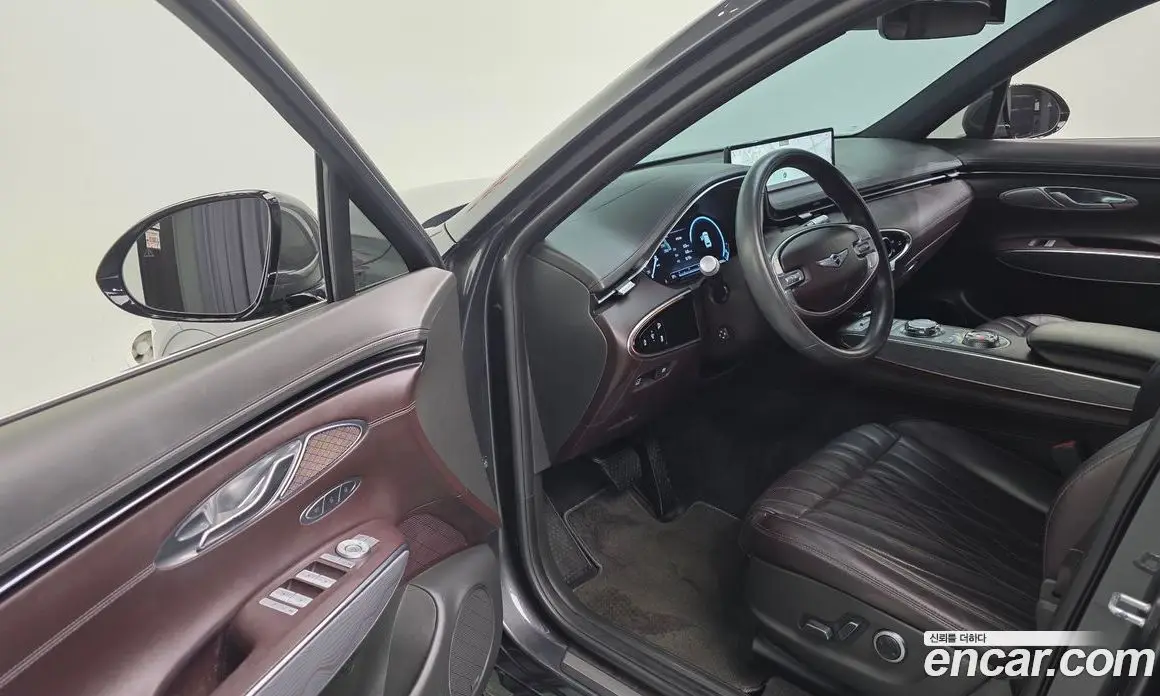 Genesis GV70 2022 2.5 автомат (гидро), фото 18 Genesis GV70 2022 2.5 автомат (гидро), фото 18